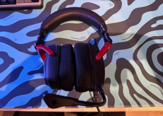herne-sluchadla-asus-rog-delta-s-core-big-2
