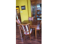 predam-elegantny-masivny-drevenny-stol-so-stolickami-small-0