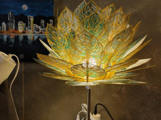 lampa-stolovavysiaca-monstera