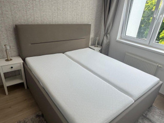 luxusna-calunena-postel-215x190cm-s-elektrickymi-rostami
