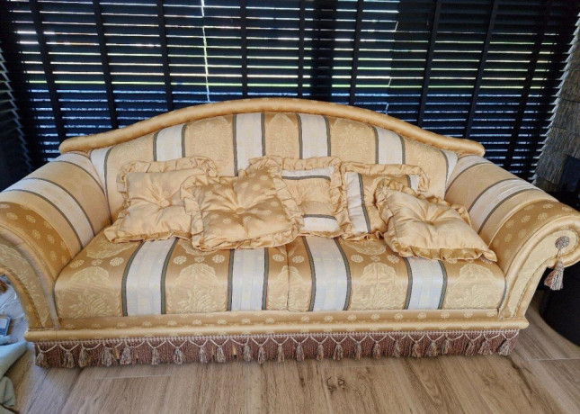talianska-dizajnova-sedacka-sofa-big-0