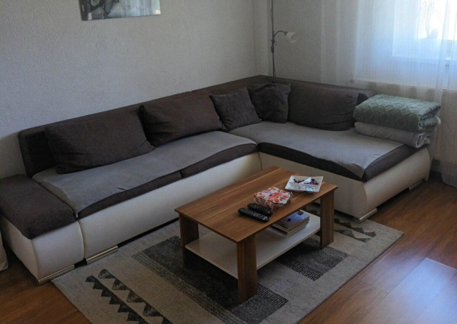 predam-rohovu-sedacku-v-tvare-l-290x193-cm-vyborny-stav-big-0