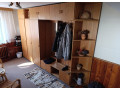 skrine-do-predsenie-s-vesiakom-a-zrkadlom-small-0