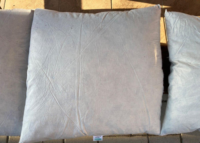 predam-vankuse-plnene-kacacim-perim-50x50cm-big-1