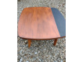 predam-dizajnovy-cajovy-stolik-small-0