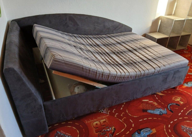 calunena-postel-s-uloznym-priestorom-len-89euro-big-0