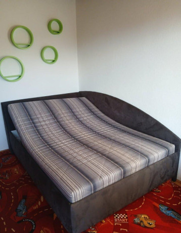 calunena-postel-s-uloznym-priestorom-len-89euro-big-2