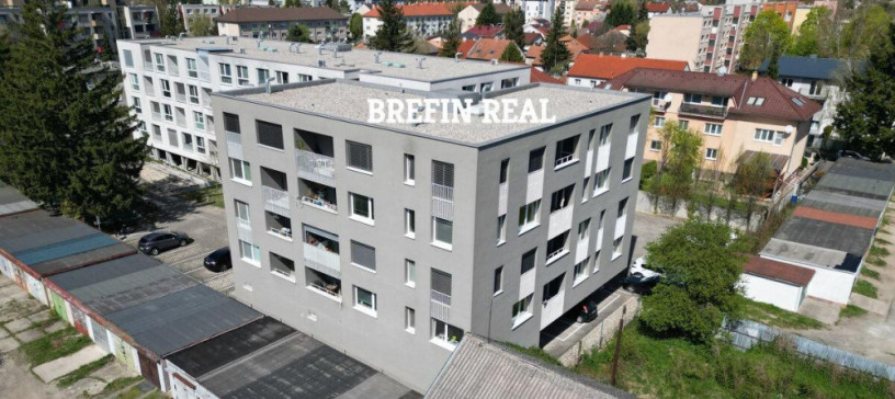 velky-moderny-3izb-byt-bezrucova-ul-big-0