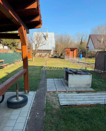 zahrada-s-chatkou-kralova-nad-vahom-big-4