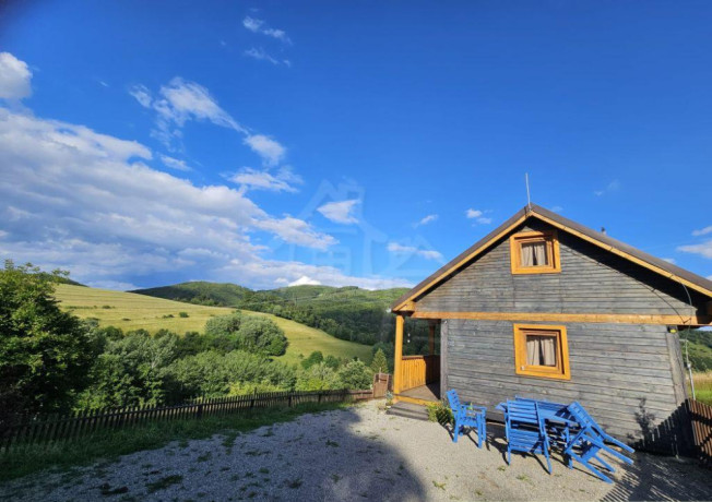 drevenica-s-dusou-tam-kde-lisky-davaju-dobru-noc-big-4