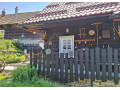 romanticka-drevenica-s-garazou-upravenym-pozemkom-a-teras-small-3