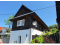 tradicna-drevenica-pripravena-pre-chaluparov-na-pozemku-s-small-0