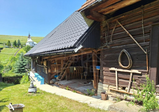 tradicna-drevenica-pripravena-pre-chaluparov-na-pozemku-s-big-2