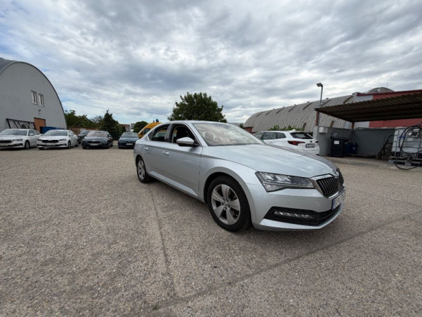 skoda-superb-20-tdi-110kw-big-2