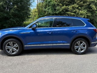 volkswagen-touareg-30-v6-tdi-scr-286k-elegance-4motion-tiptronic-210kw285hp-a8