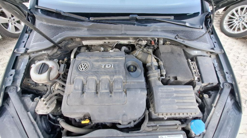 volkswagen-golf-variant-gtd-20-tdi-184k-135kw-m6-big-2