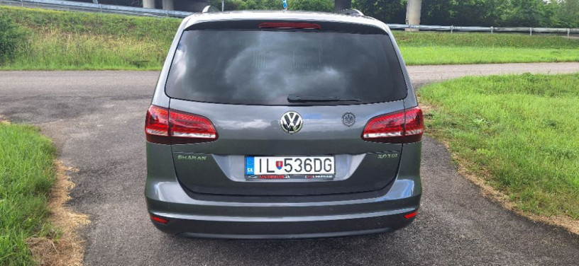 volkswagen-sharan-20-tdi-scr-bmt-150k-comfortline-eu6-110kw150hp-m6-big-3