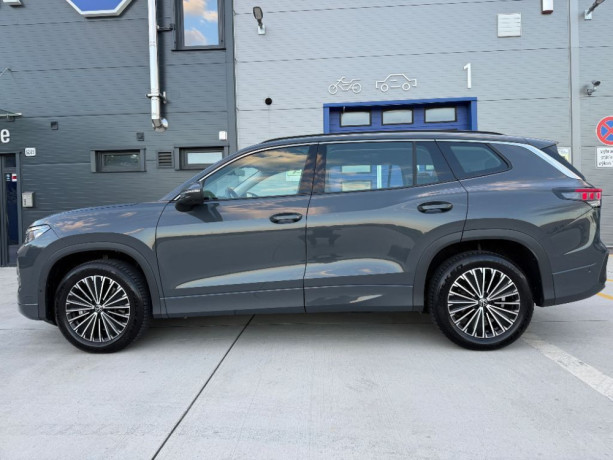 volkswagen-tayron-7-miestny-dsg-15-etsi-110kw-v-zaruke-big-2