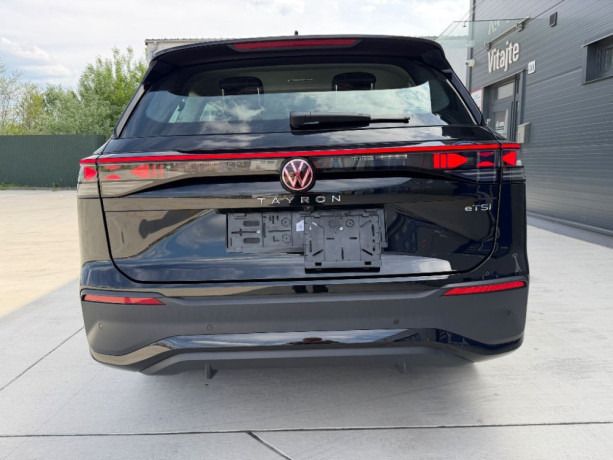 volkswagen-tayron-7-miestny-dsg-15-etsi-110kw-v-zaruke-big-3