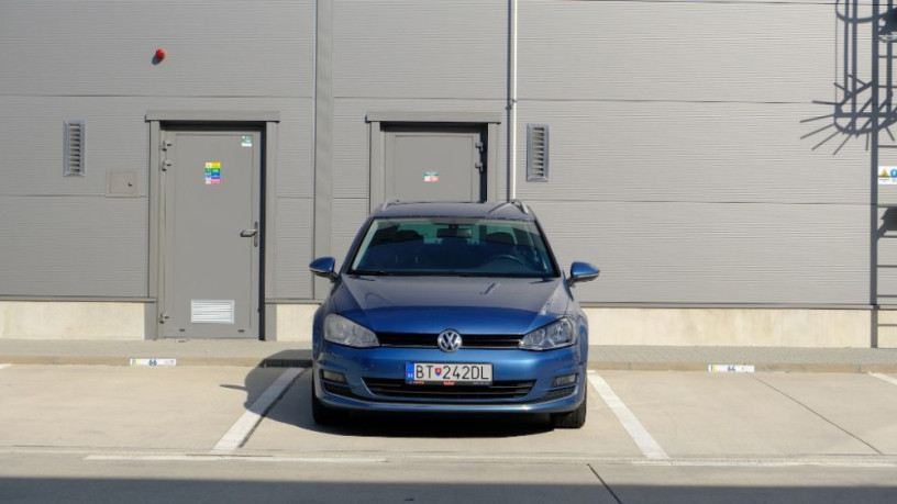 volkswagen-golf-variant-16-tdi-bluemotion-highline-77kw105hp-m5-big-0