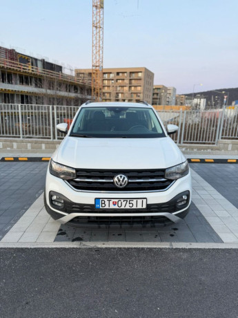 volkswagen-t-cross-10-tsi-115k-life-85kw115hp-m6-big-0