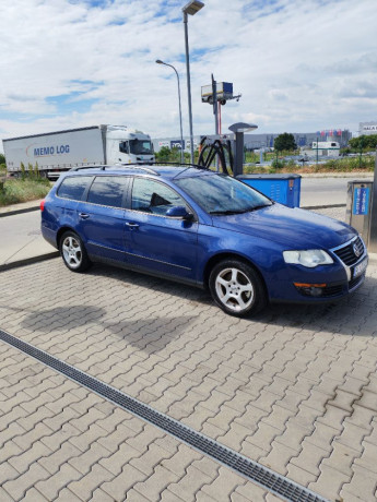 volkswagen-passat-variant-b6-big-0
