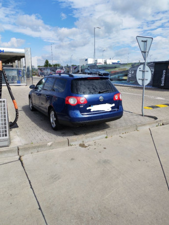 volkswagen-passat-variant-b6-big-2