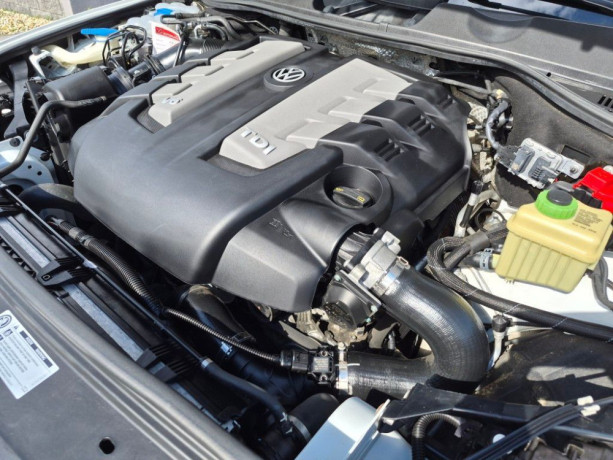 volkswagen-touareg-ii-30-v6-tdi-bmt-8tt-big-1