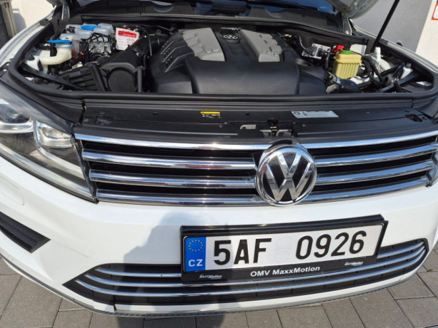 volkswagen-touareg-ii-30-v6-tdi-bmt-8tt-big-2