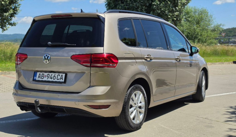 volkswagen-touran-touran-20-tdi-scr-bmt-edition-highline-eu6-110kw150hp-m6-big-0