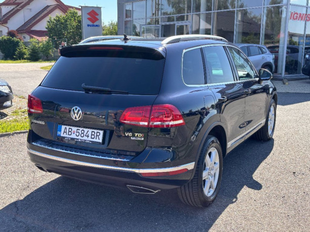 volkswagen-touareg-ii-30-v6-tdi-bmt-4motion-193kw262hp-a8-big-2