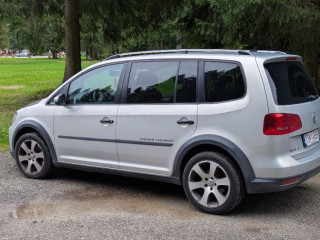 volkswagen-touran-20-tdi-177k-cross-dsg-130kw177hp-a6