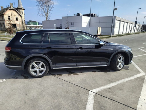 volkswagen-passat-variant-alltrack-20-tdi-140kw-190hp-bmt-scr-busin-dsg-a7-big-3