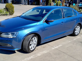 volkswagen-jetta-12-tsi-77kw105hp-m6-top-stav-a-doplnky