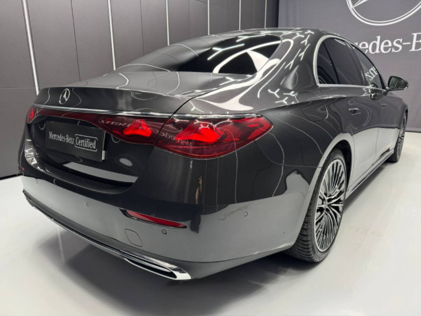 mercedes-benz-e-trieda-sedan-220-d-mhev-4matic-at-big-2