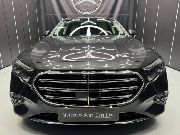mercedes-benz-e-trieda-sedan-220-d-mhev-4matic-at-big-0