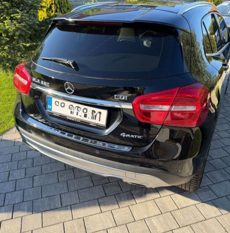 mercedes-benz-gla-220-d-4matic-at-125kw170hp-a7-big-0