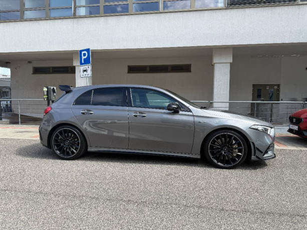mercedes-benz-a-trieda-a35-amg-big-3