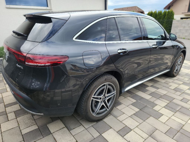mercedes-benz-eqc-400-4matic-amg-line-300kw408hp-a1-big-3