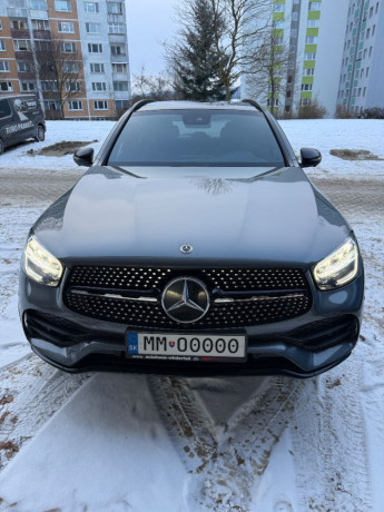mercedes-benz-glc-300de-amg-line-night-packet-big-1