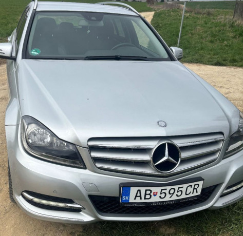 mercedes-benz-c-trieda-220-cdi-big-0