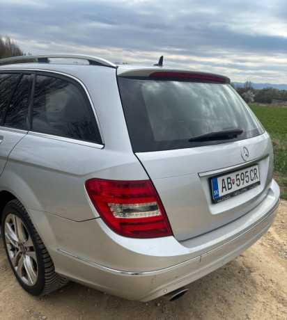 mercedes-benz-c-trieda-220-cdi-big-3