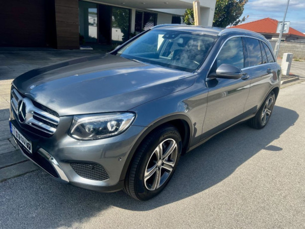 mercedes-benz-glc-250-d-4-matic-big-0