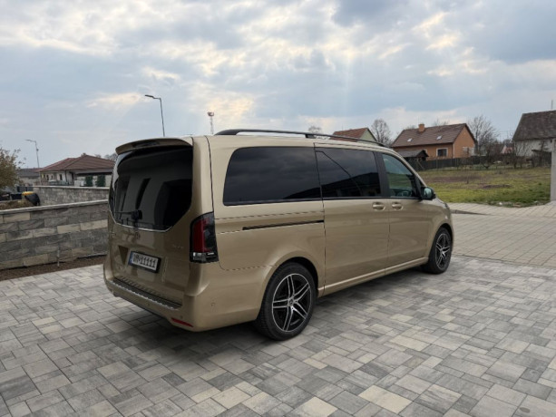 mercedes-benz-v-trieda-300d-4matic-big-2