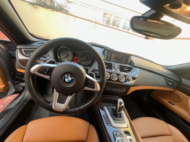 bmw-z4-sdrive20i-at-big-1