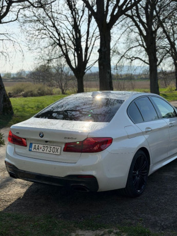 bmw-rad-5-530d-xdrive-at-195kw265hp-a8-big-3