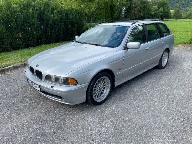 bmw-rad-5-touring-530-dt-142kw193hp-m5-big-0