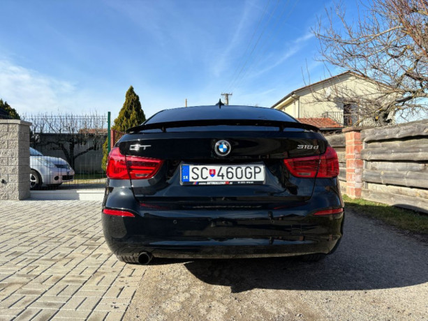 bmw-rad-3-gt-318d-gt-automat-big-3