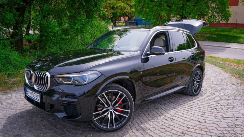 bmw-x5-xdrive30d-mhev-zaruka-servis-zdarma-big-1
