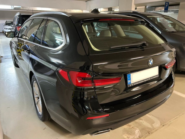 bmw-rad-5-touring-530i-xdrive-touring-kombi-najazdene-len-8-850km-top-stav-big-3